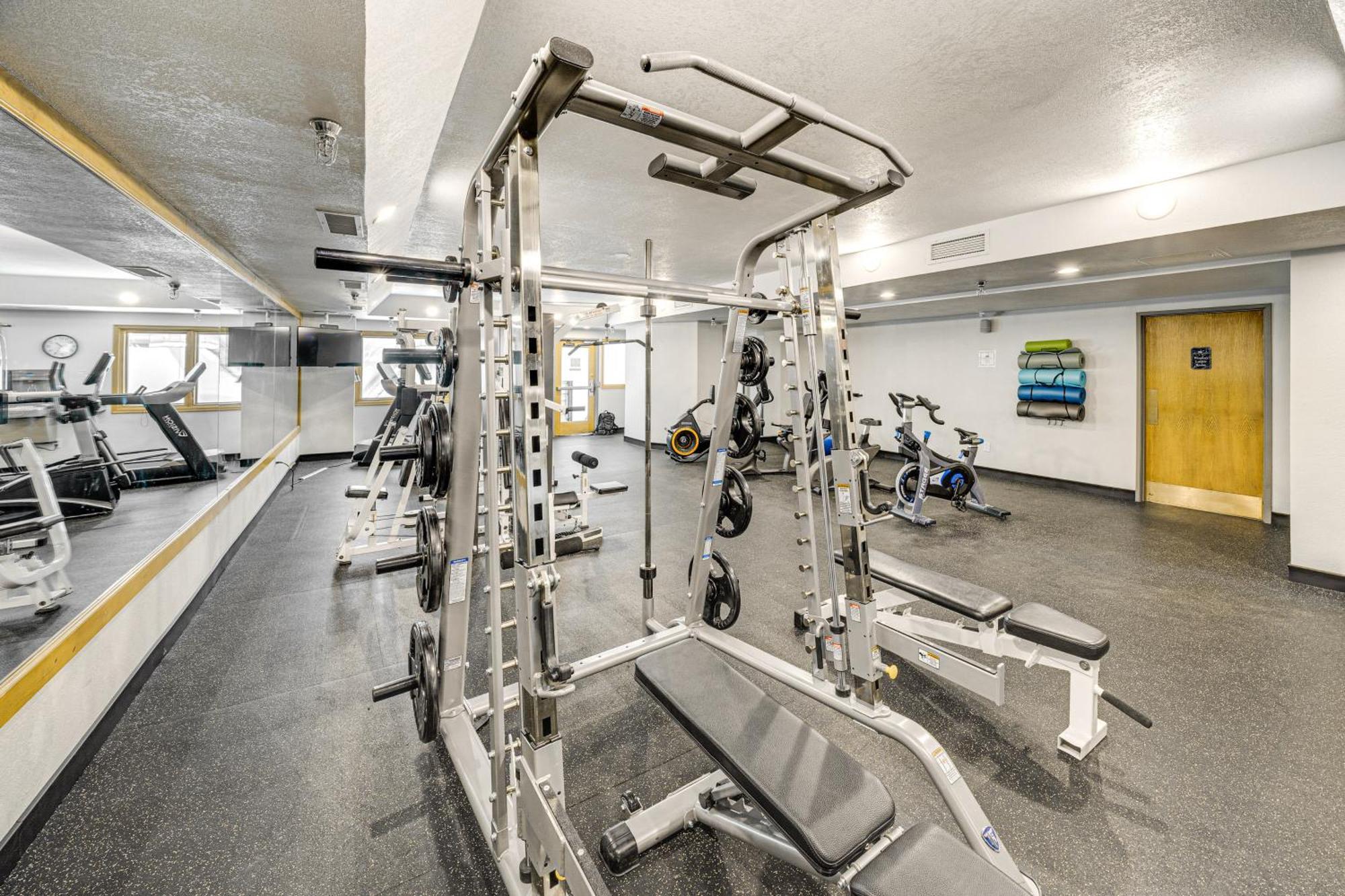 Ski-Inandski-Out Retreat With Iron Horse Pool Access! วินเทอร์พาร์ค ภายนอก รูปภาพ